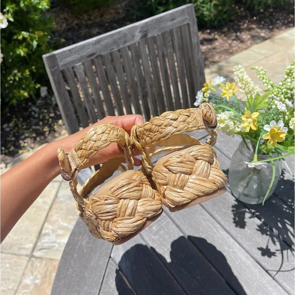 NWOT Marc Fisher Genie Espadrille Sandal